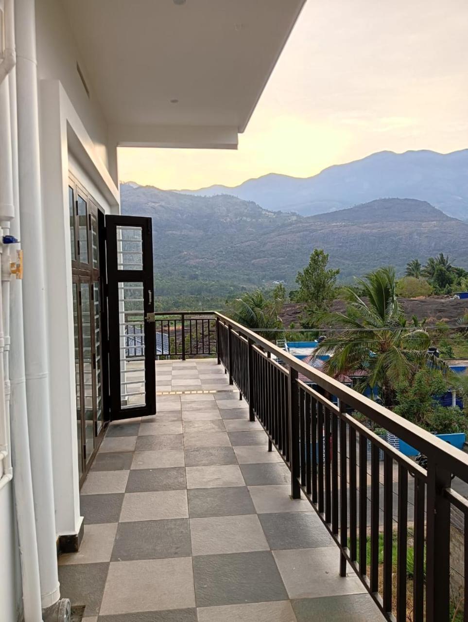 Bro Code Marayoor Villa Maraiyur Exterior photo