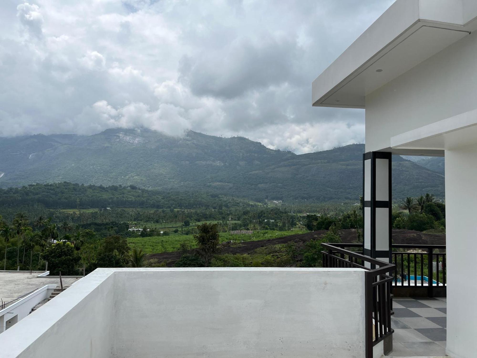Bro Code Marayoor Villa Maraiyur Exterior photo